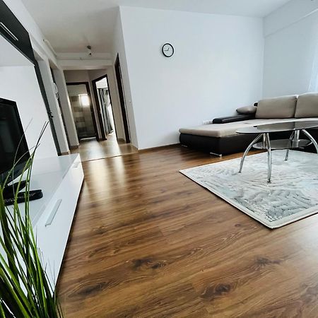 Green Apartaments Zărneşti Kültér fotó