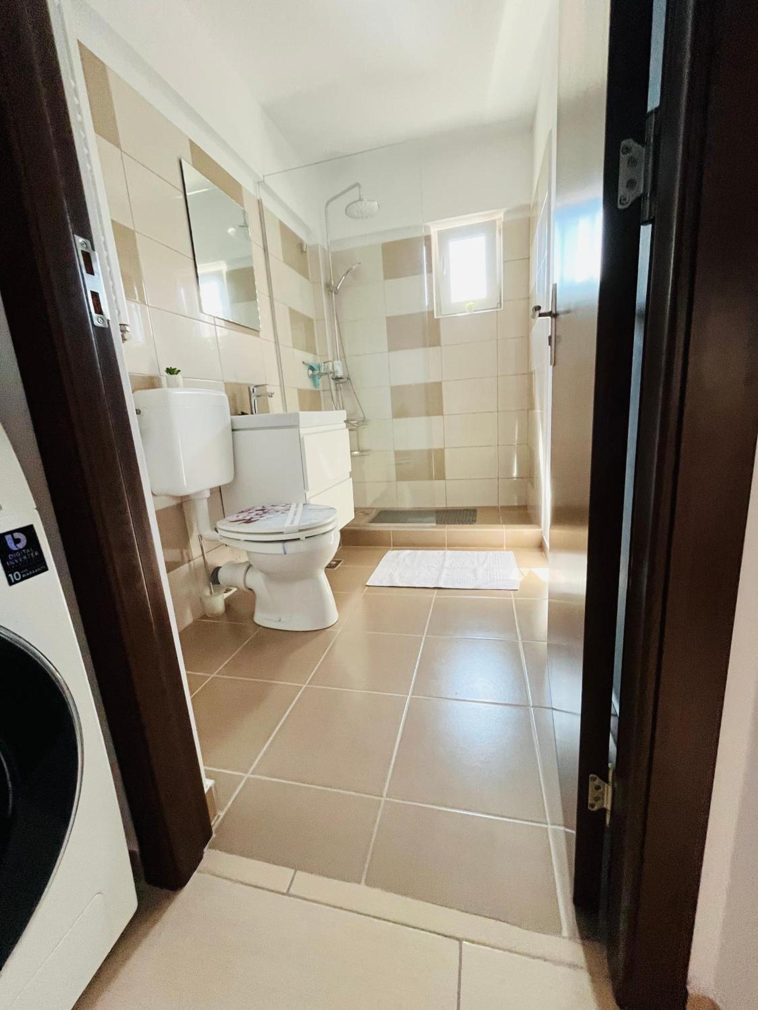 Green Apartaments Zărneşti Kültér fotó